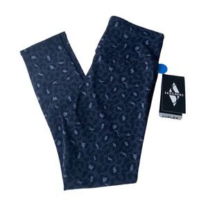 Sketchers High Waist Leggings 3/4 Length Black Gray Leopard Print NWT Size Small